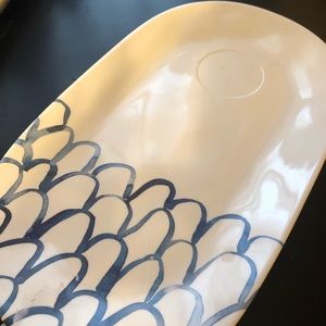Rae Dunn serving plate.